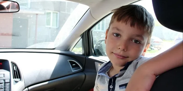 Ako vozite dijete mlađe od 12 godina na “prednjem” sjedištu rizikujete kaznu i do 1.000 KM